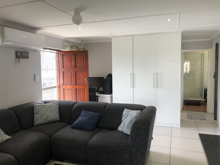 2 Bedroom Property for Sale in Nahoon Valley Park Eastern Cape